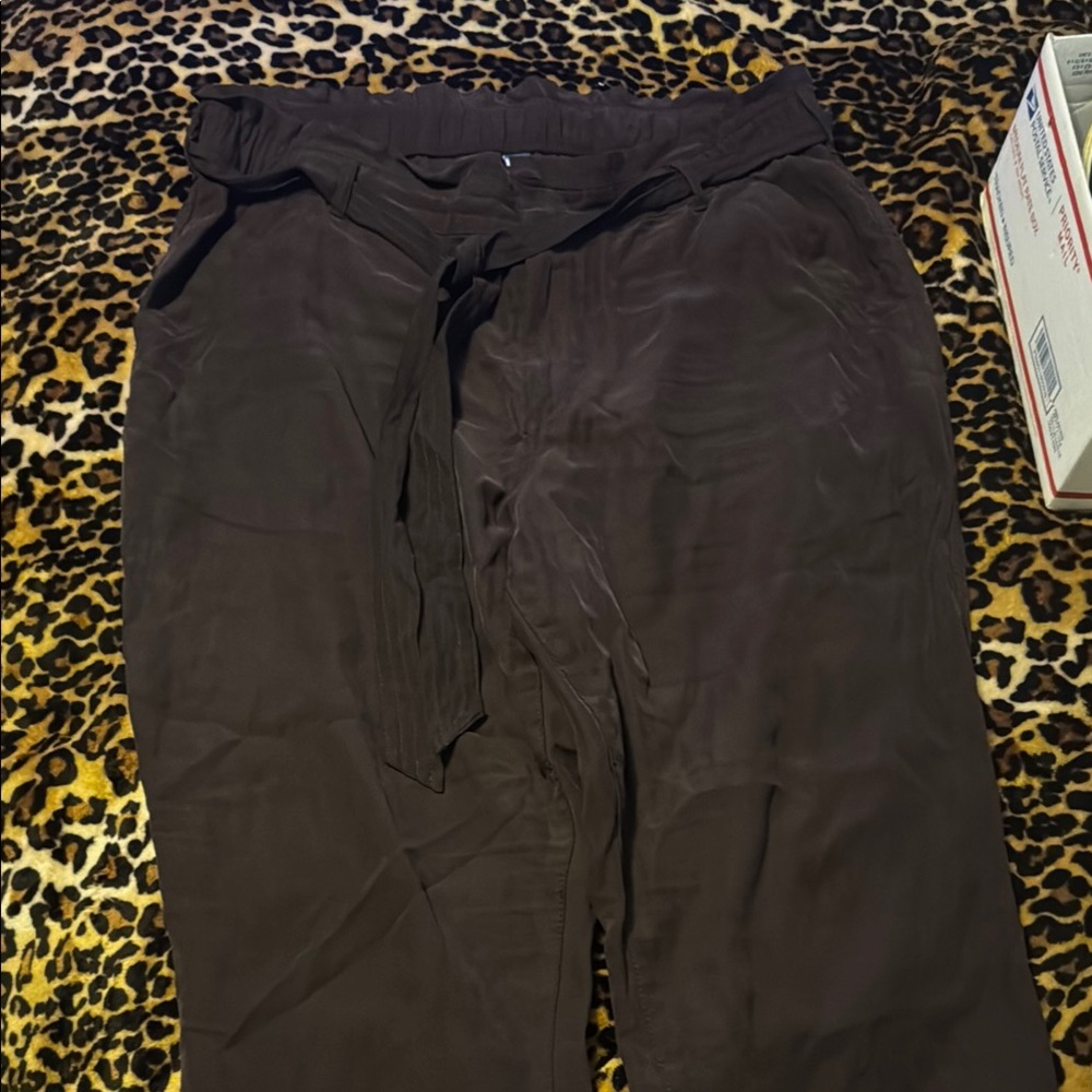 Old Navy woman’s Chic Brown Pants with Tie Waist